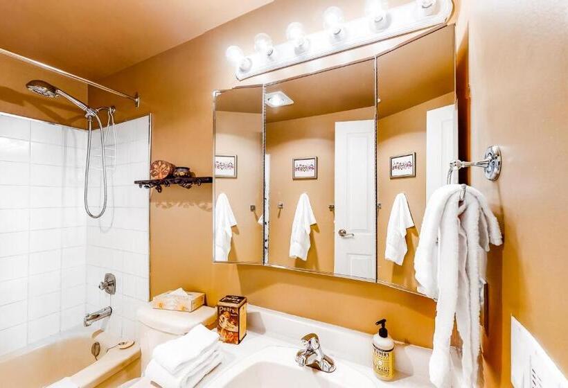 فندق Ponderosa Inn 316