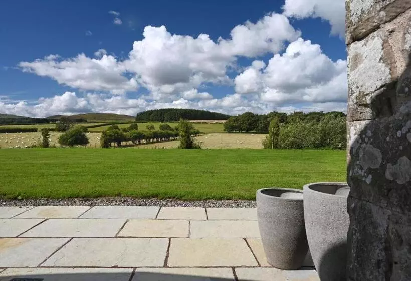 Laverockbank Steading