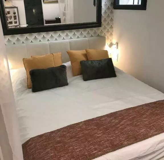 ペンション Chambre Via Natina