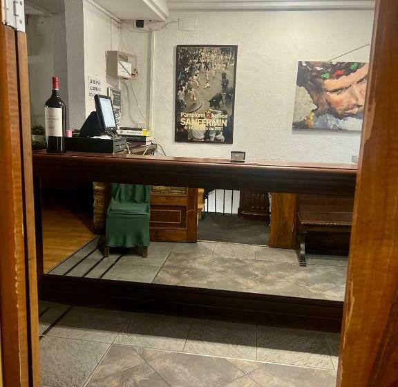 پانسیون Hostal Restaurante