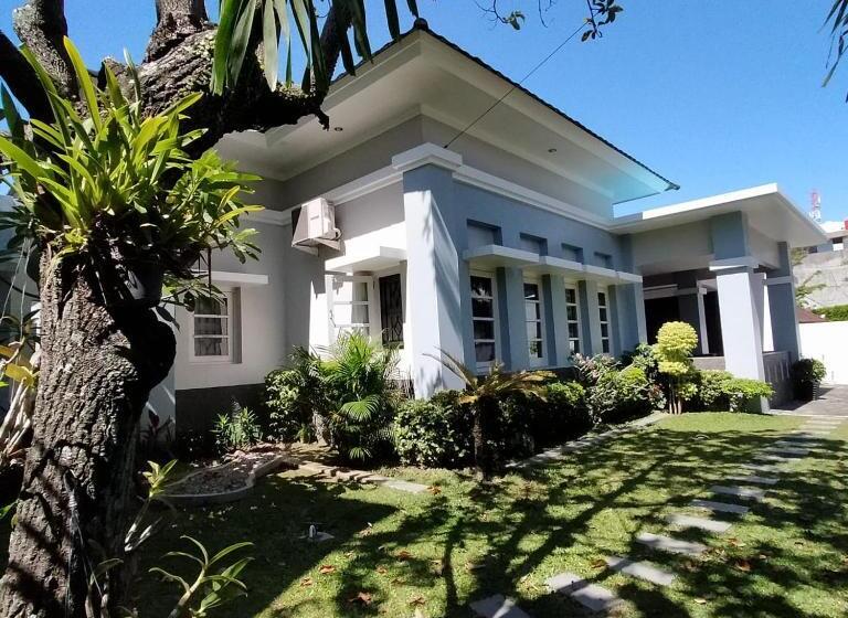 פנסיון Tan Malaka Residence