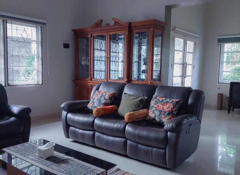 פנסיון Tan Malaka Residence