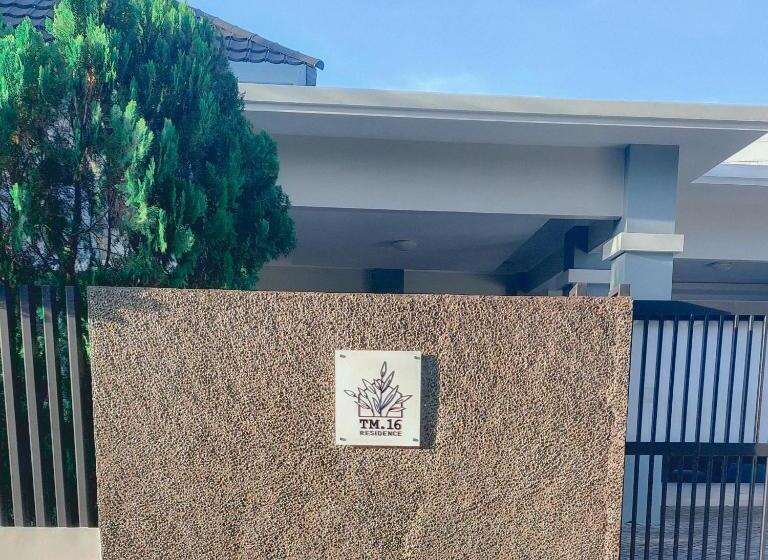 פנסיון Tan Malaka Residence