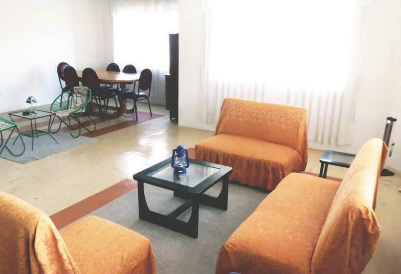 پانسیون Totora B&b