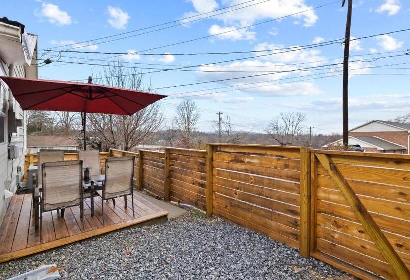 The Twisted Maple Dogs Stay Free!