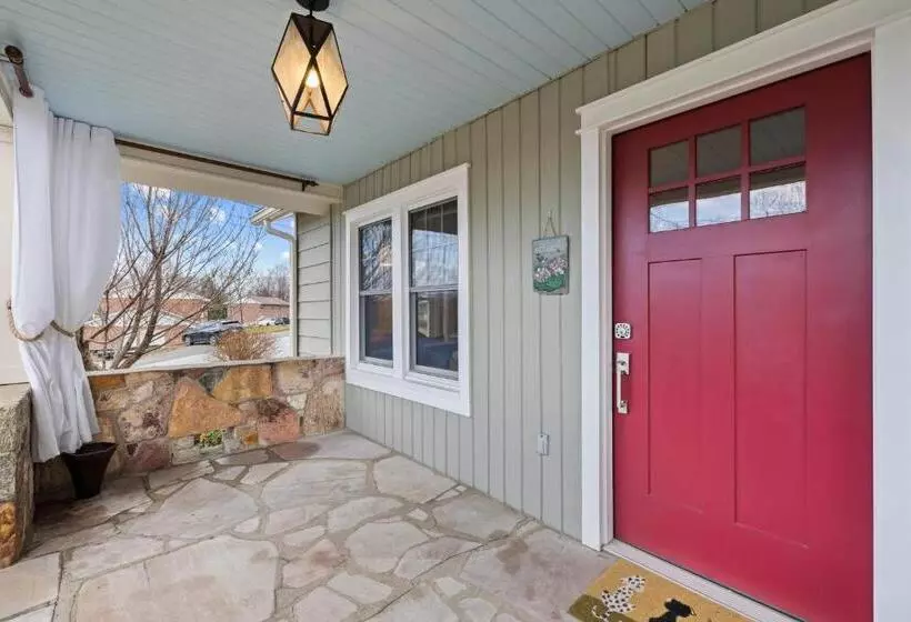 The Twisted Maple   Dogs Stay Free!