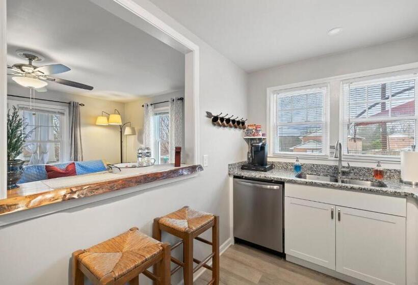 The Twisted Maple Dogs Stay Free!