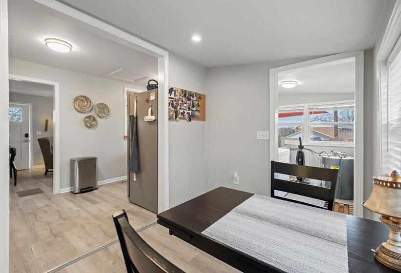 The Twisted Maple Dogs Stay Free!