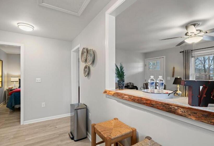 The Twisted Maple Dogs Stay Free!