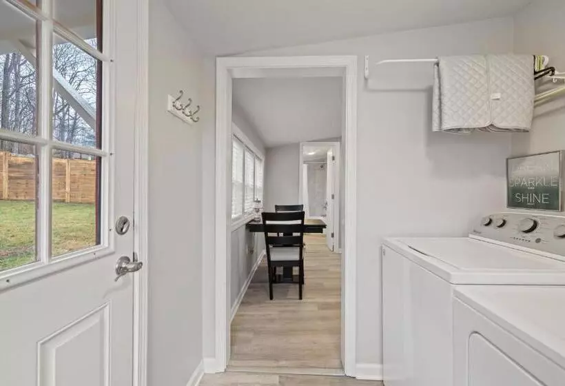 The Twisted Maple   Dogs Stay Free!