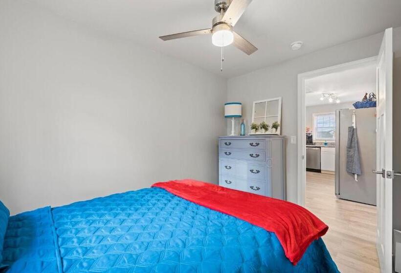 The Twisted Maple Dogs Stay Free!