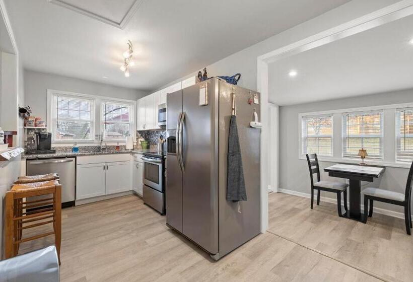 The Twisted Maple Dogs Stay Free!