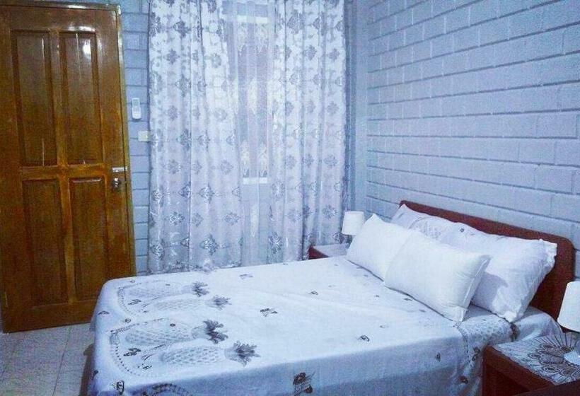 הוסטל Llaguno City Inn