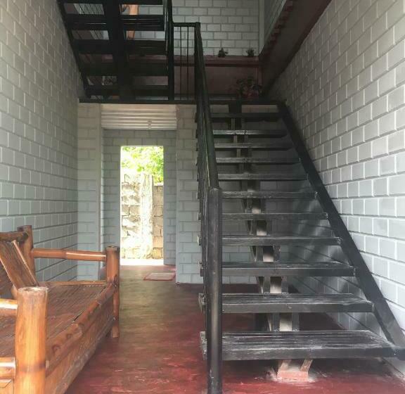 הוסטל Llaguno City Inn