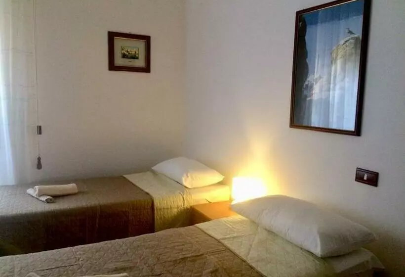 Aamiaismajoitus (B&B) A Due Passi Rooms