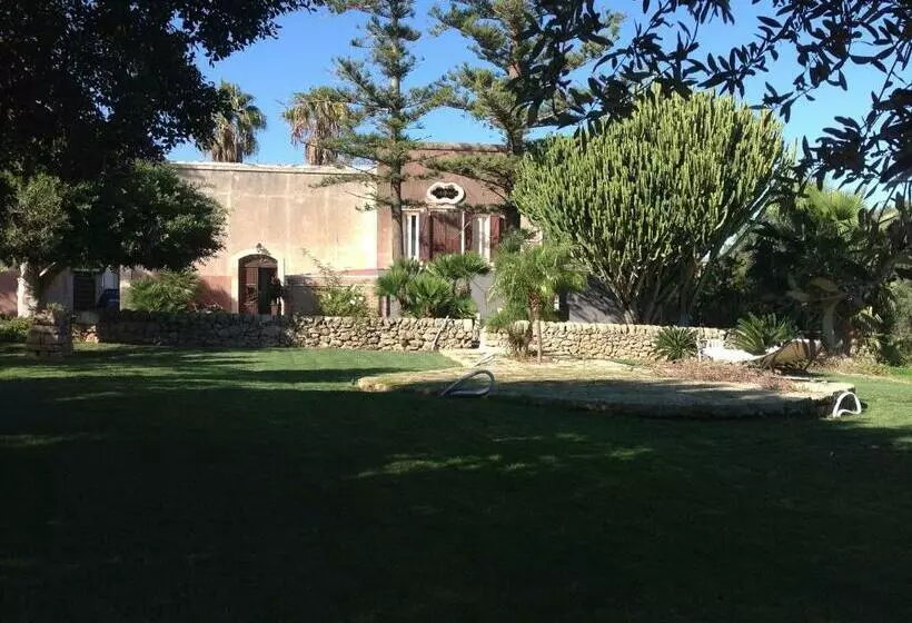 Aamiaismajoitus (B&B) Campo Reale Country Rooms