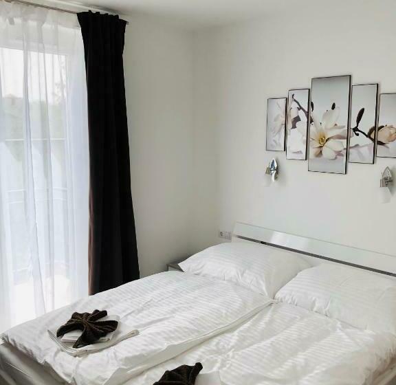 مبيت وإفطار Vivien Szálló