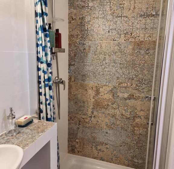 En El Casco Historico De Santa Cruz