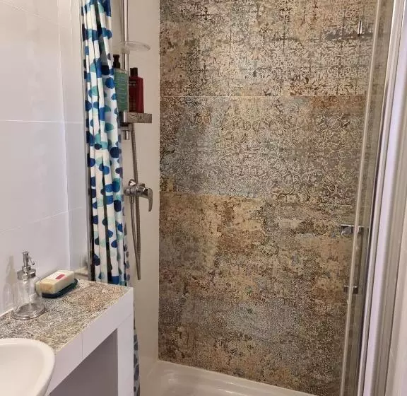 En El Casco Historico De Santa Cruz