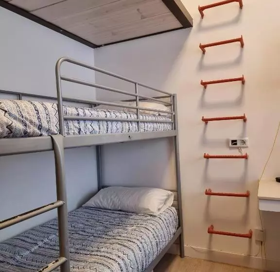 En El Casco Historico De Santa Cruz