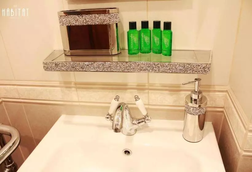 Habitat Central Apartment