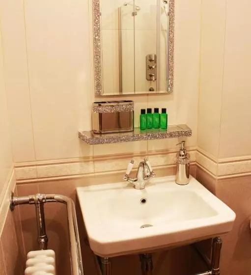 Habitat Central Apartment