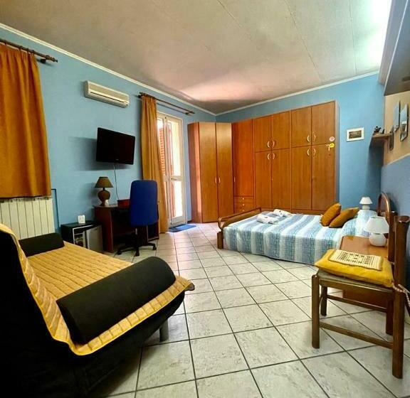 פנסיון A Due Passi Da . .