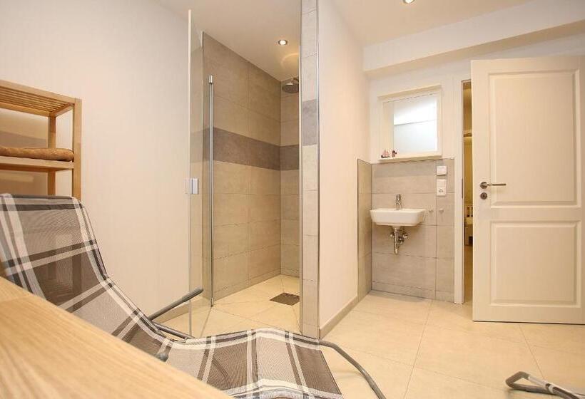 Strandstraße 2b Rechts, Lütt Seehuus