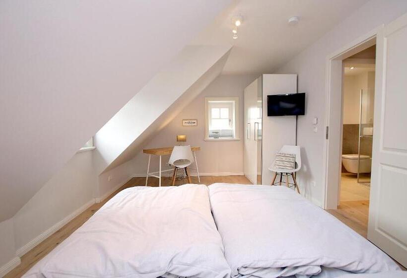 Strandstraße 2b Rechts, Lütt Seehuus