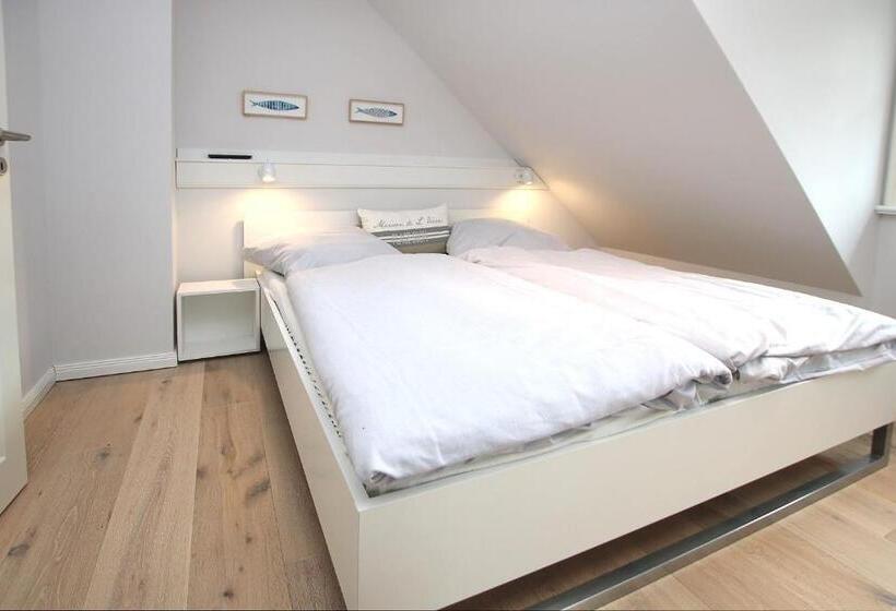 Strandstraße 2b Rechts, Lütt Seehuus