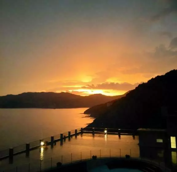 Apartment On The Sea