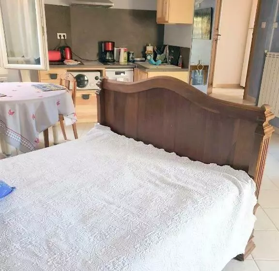 Aamiaismajoitus (B&B) Chambre D Hôtes Esterelle