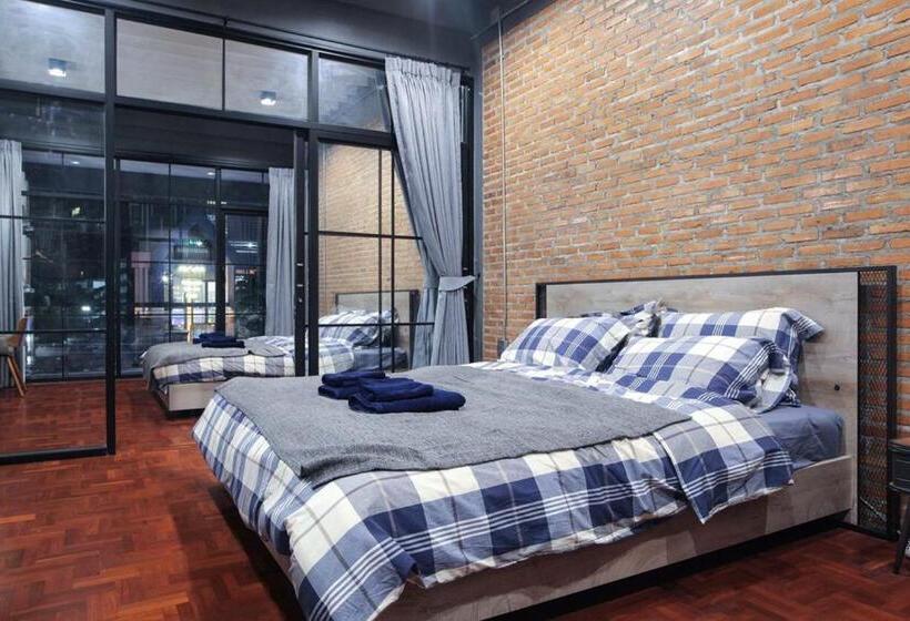 تختخواب و صبحانه Signature Coffee & Bed