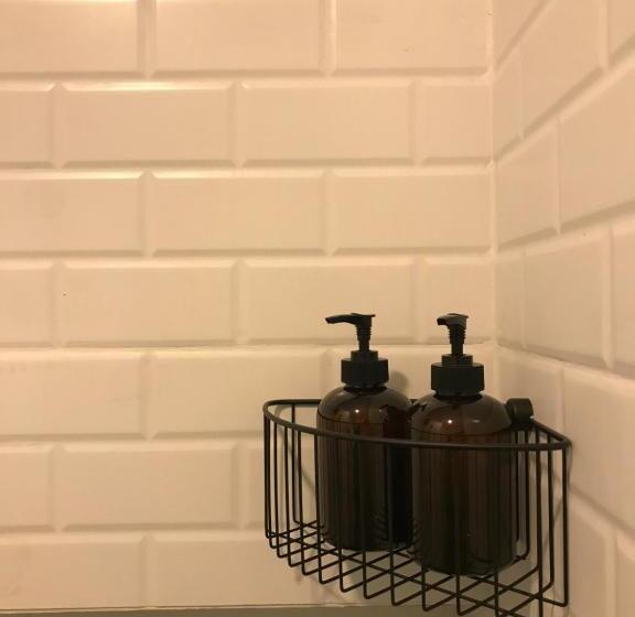 تختخواب و صبحانه Signature Coffee & Bed