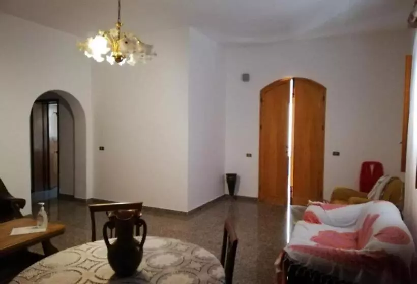 Casa Adriana