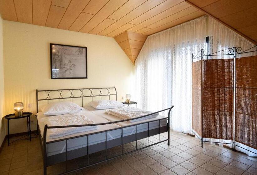 Großzügiges Feriendomizil Im Herzen Von Sankt Aldegund