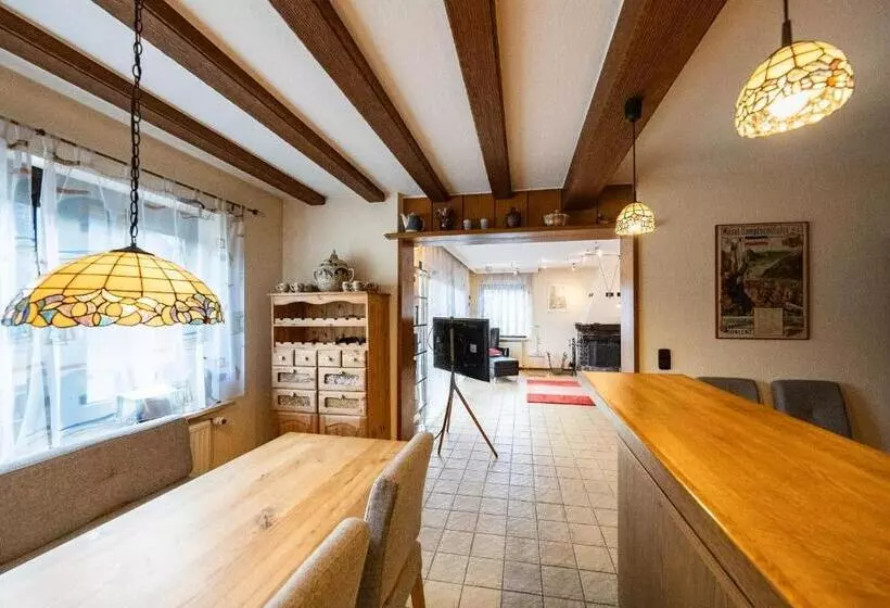 Großzügiges Feriendomizil Im Herzen Von Sankt Aldegund