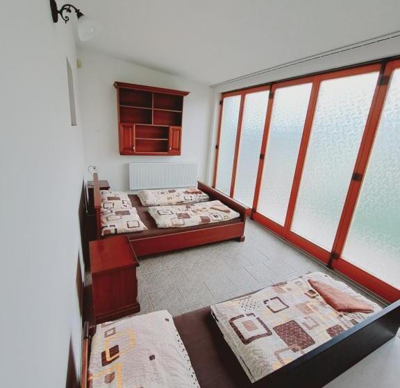 호텔 Apartmány Na Farmě