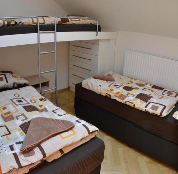 호텔 Apartmány Na Farmě