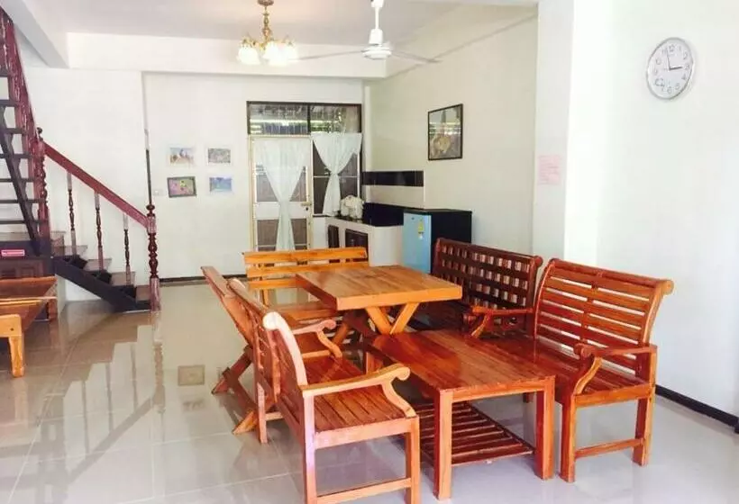 ペンション Baan Khun Nong