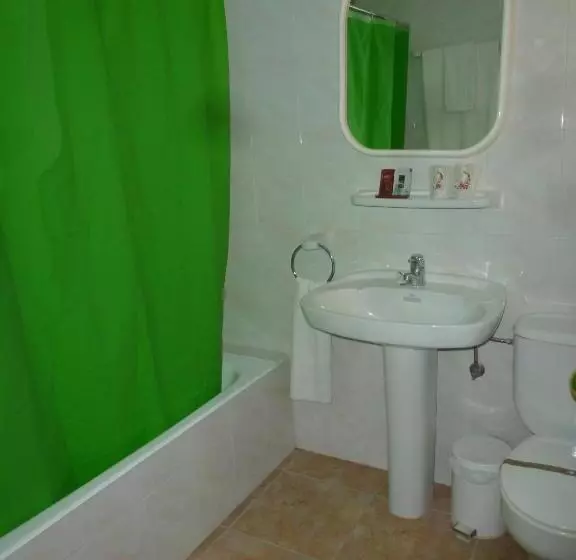 ペンション Hostal Cortés