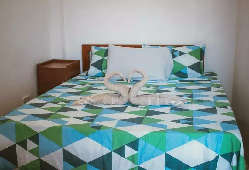 پانسیون Oceanfront Beach Resort