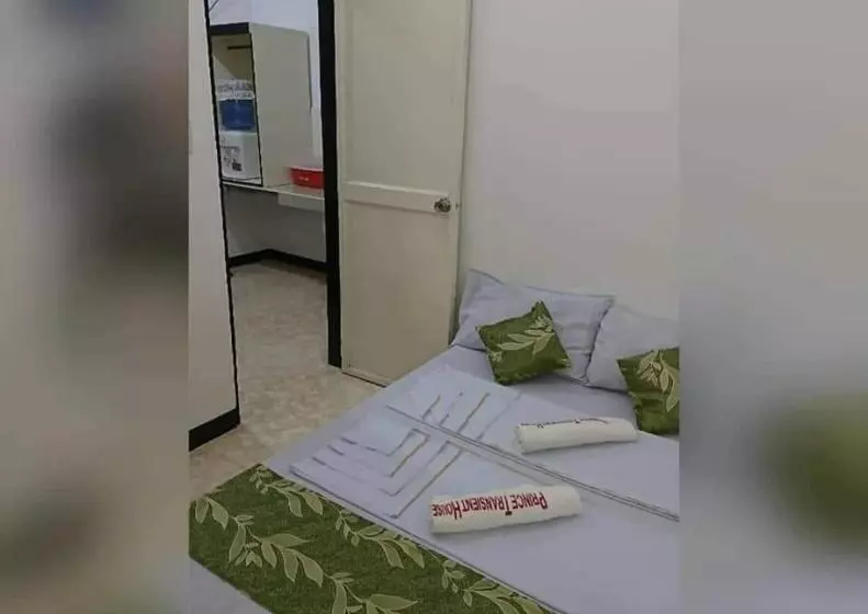 Majatalo Prince Transient House