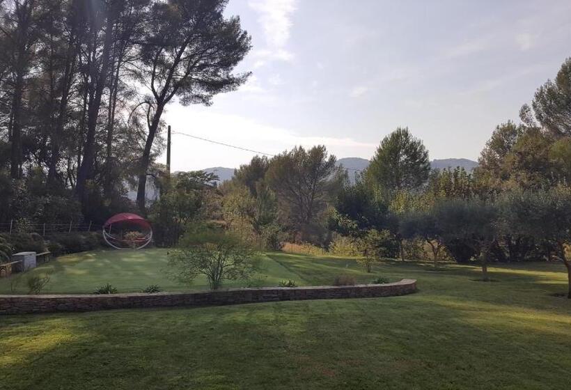 민박 La Maison Du Castellet