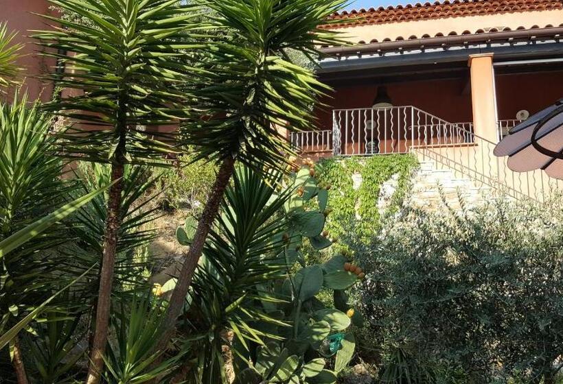 민박 La Maison Du Castellet