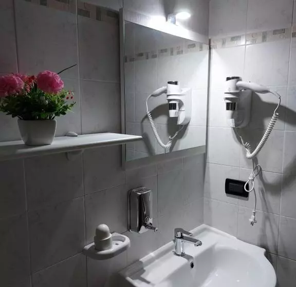 تختخواب و صبحانه Albachiara