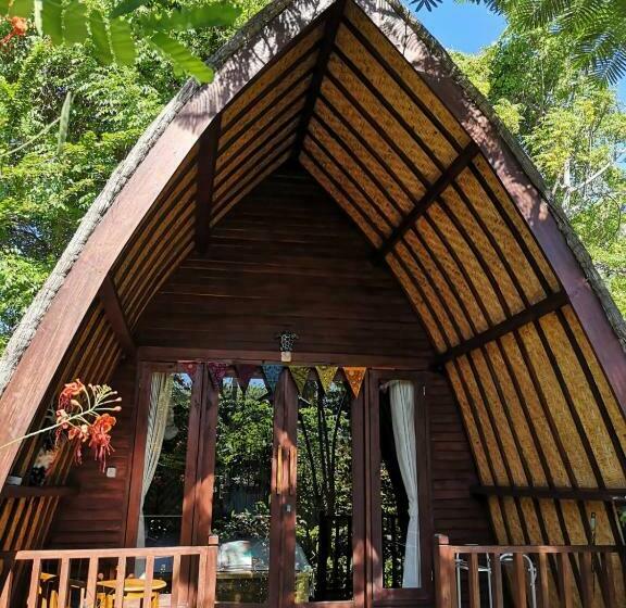 مبيت وإفطار Meno Madia Bungalows