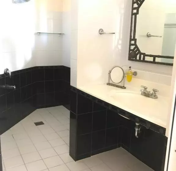 Cabilao Sunset Dive & Beach Resort