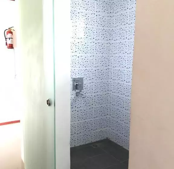 Cabilao Sunset Dive & Beach Resort