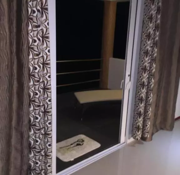 Cabilao Sunset Dive & Beach Resort